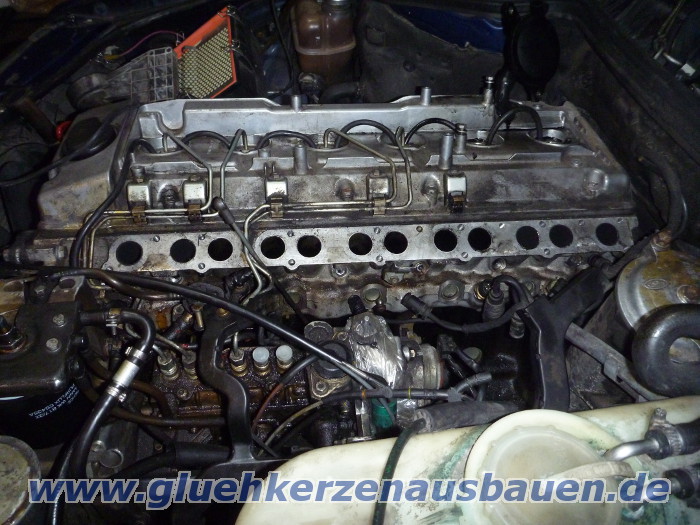 Abgerissene Glhkerze ausbauen aus
                        Mercedes W124 mit 3.0 Motor