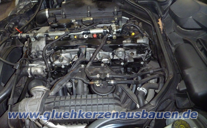 Abgerissene Glhkerze
                        ausbauen aus Mercedes W210 mit 2.7 Motor